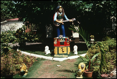 Bob Marley Statue