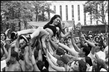 Crowd Surfer